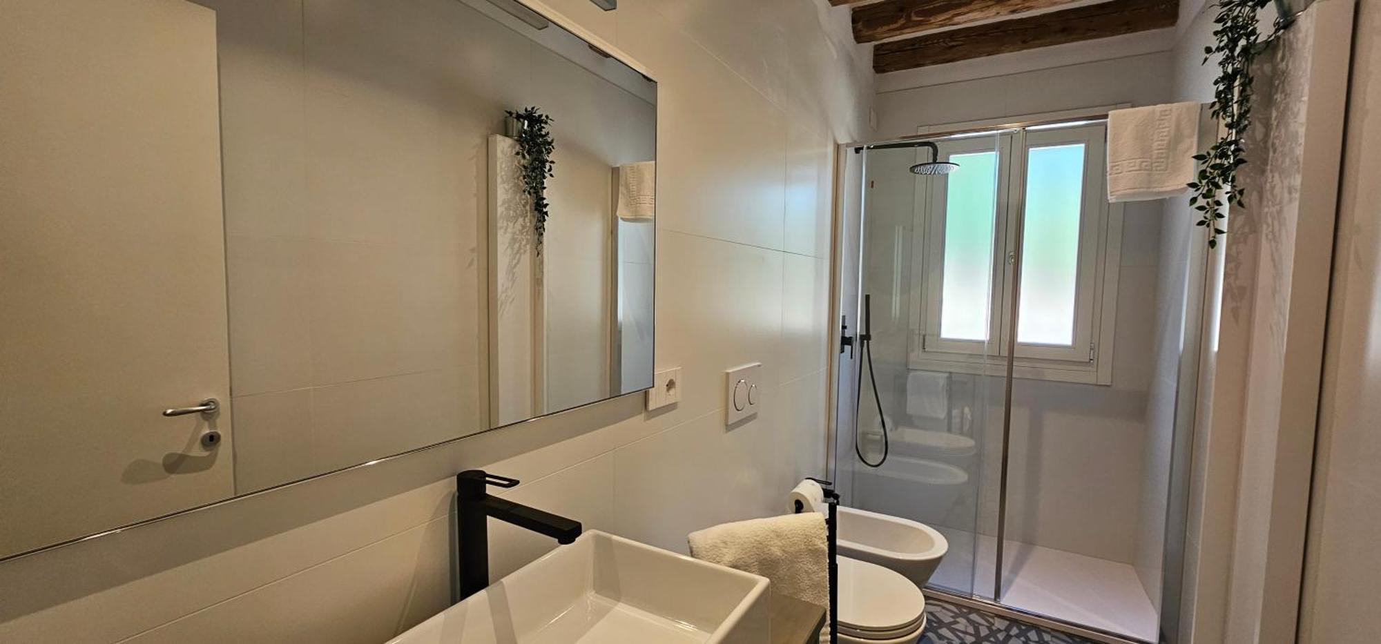 Small Villa With Private Garden Венеция Екстериор снимка